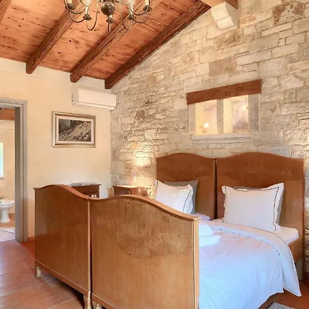 Roveria Feriehus Butkovići