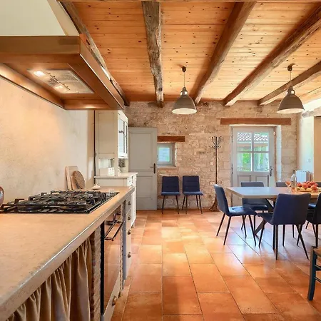 Tatil Evi Roveria *