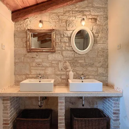 Ferienhaus Roveria Butkovići