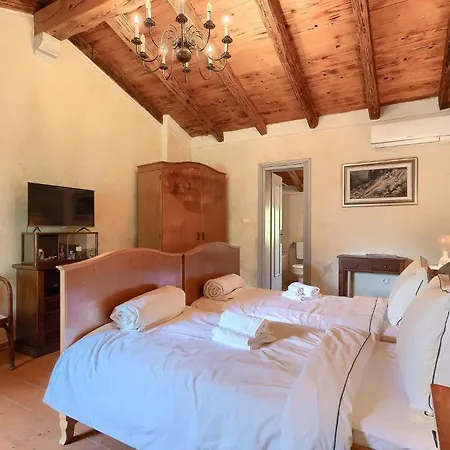 Holiday home Roveria