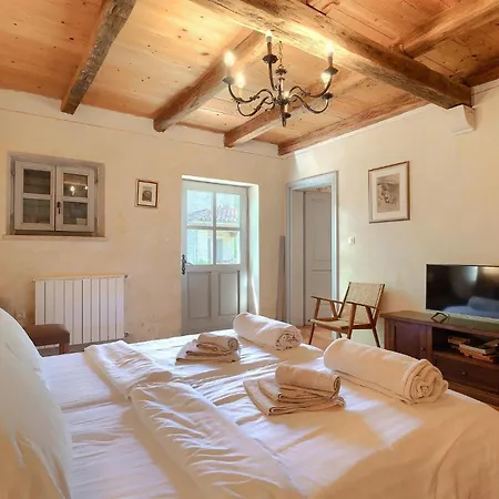 Holiday home Roveria