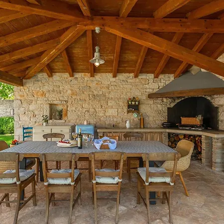 Ferienhaus Roveria Butkovići